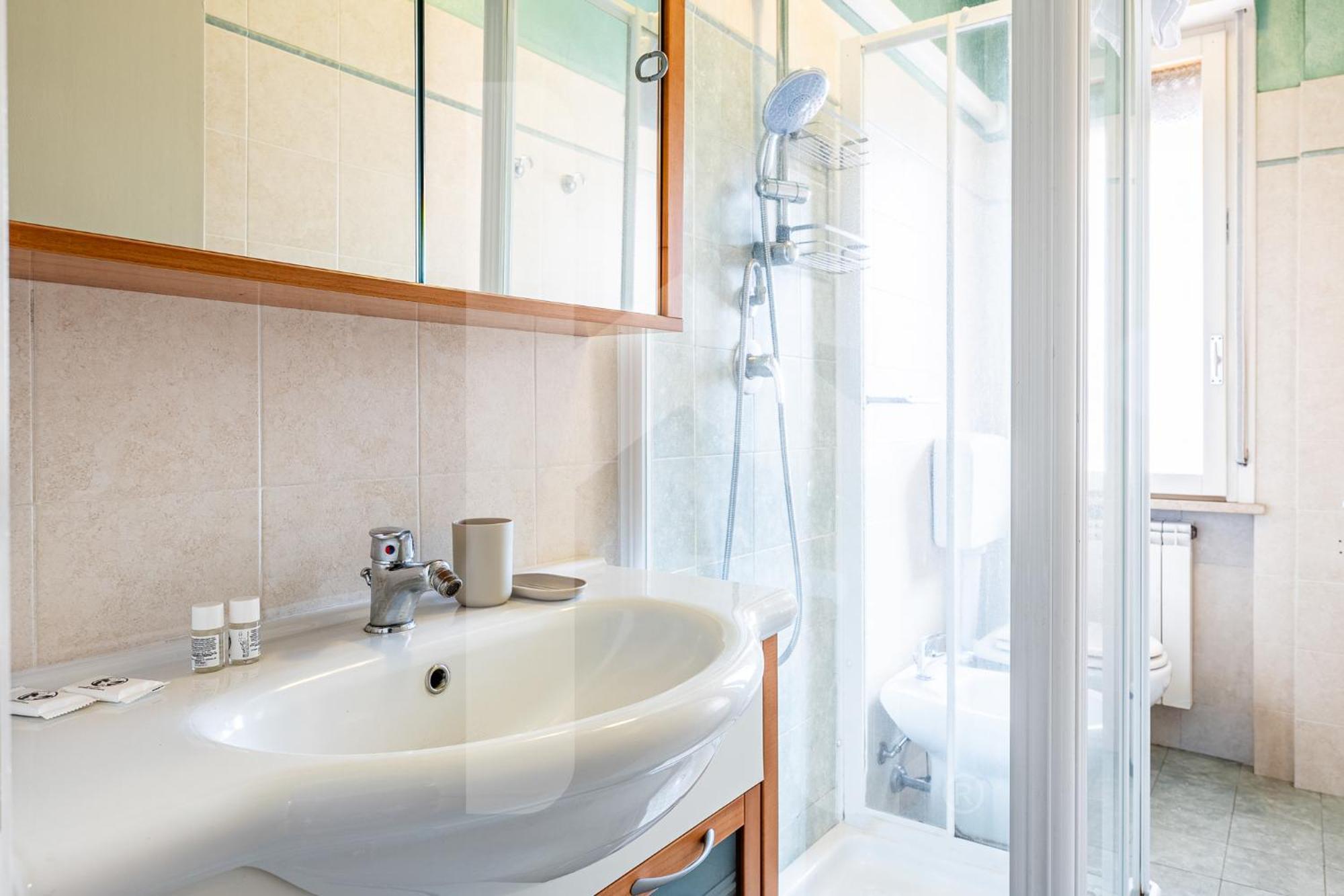 Leilighet Homiday- Free Parking - Design Flat - Ospedale Cisanello Pisa